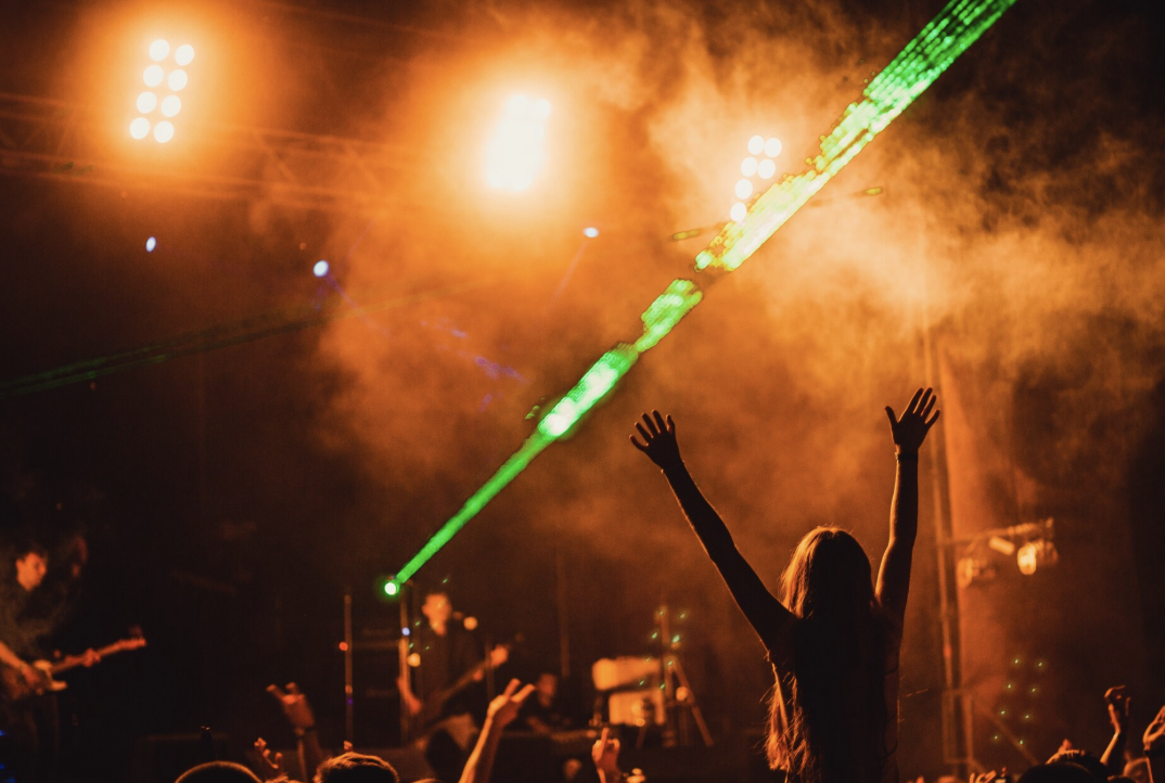 El Hip Hop Se Toma Bogotá y el Rock Cierra la Semana: La Agenda de Conciertos IMPERDIBLES